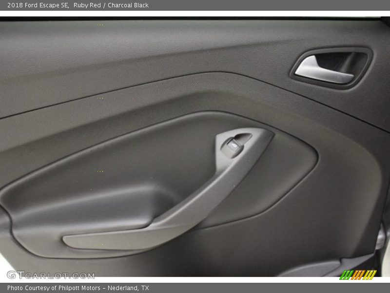 Ruby Red / Charcoal Black 2018 Ford Escape SE