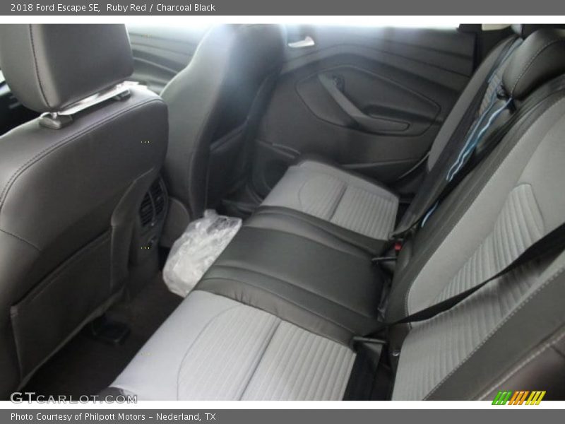Ruby Red / Charcoal Black 2018 Ford Escape SE