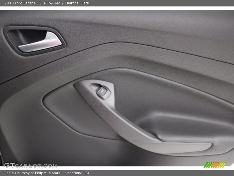 Ruby Red / Charcoal Black 2018 Ford Escape SE