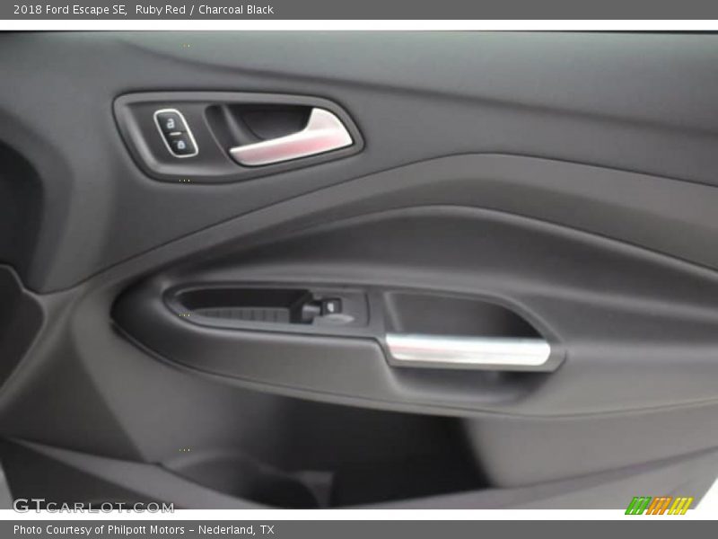 Ruby Red / Charcoal Black 2018 Ford Escape SE