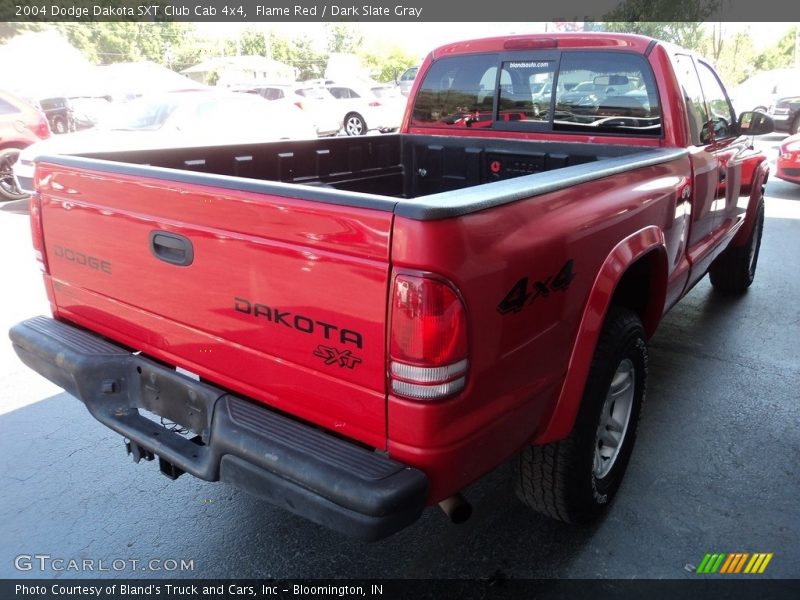 Flame Red / Dark Slate Gray 2004 Dodge Dakota SXT Club Cab 4x4