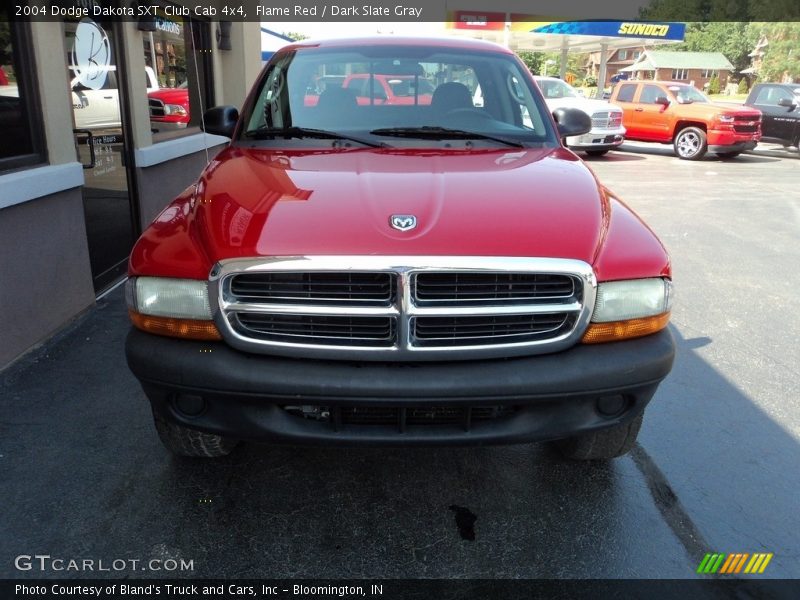 Flame Red / Dark Slate Gray 2004 Dodge Dakota SXT Club Cab 4x4