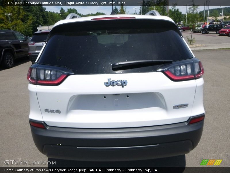 Bright White / Black/Light Frost Beige 2019 Jeep Cherokee Latitude 4x4