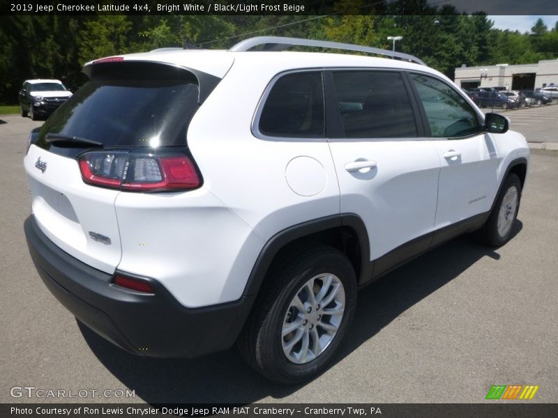 Bright White / Black/Light Frost Beige 2019 Jeep Cherokee Latitude 4x4