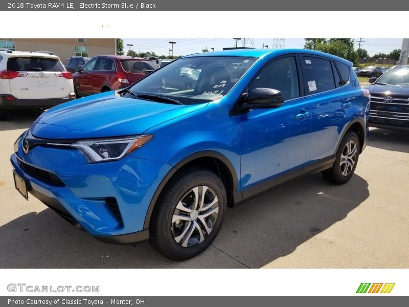 Electric Storm Blue / Black 2018 Toyota RAV4 LE
