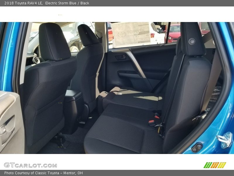 Electric Storm Blue / Black 2018 Toyota RAV4 LE