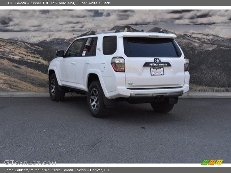 Super White / Black 2018 Toyota 4Runner TRD Off-Road 4x4