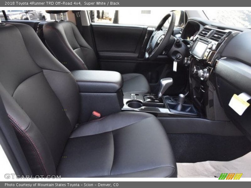 Super White / Black 2018 Toyota 4Runner TRD Off-Road 4x4