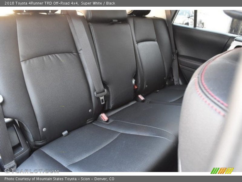 Super White / Black 2018 Toyota 4Runner TRD Off-Road 4x4