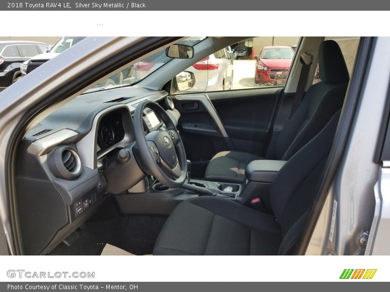 Silver Sky Metallic / Black 2018 Toyota RAV4 LE