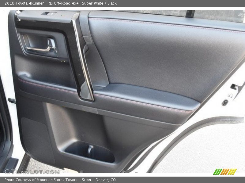 Super White / Black 2018 Toyota 4Runner TRD Off-Road 4x4