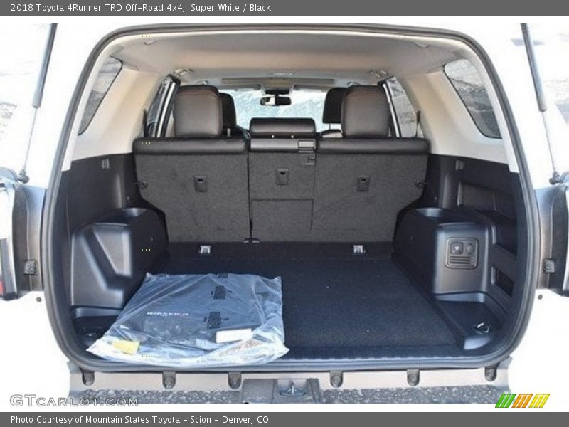 Super White / Black 2018 Toyota 4Runner TRD Off-Road 4x4