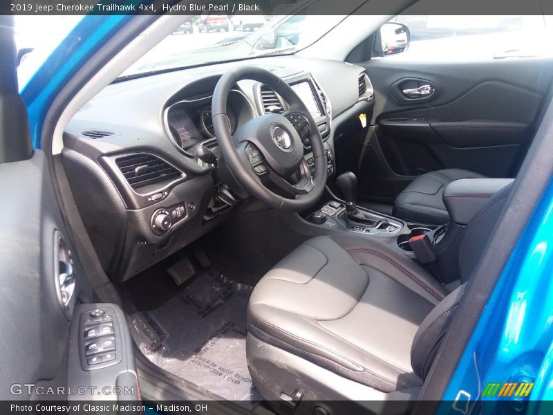 Hydro Blue Pearl / Black 2019 Jeep Cherokee Trailhawk 4x4