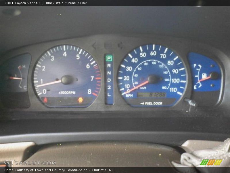 Black Walnut Pearl / Oak 2001 Toyota Sienna LE