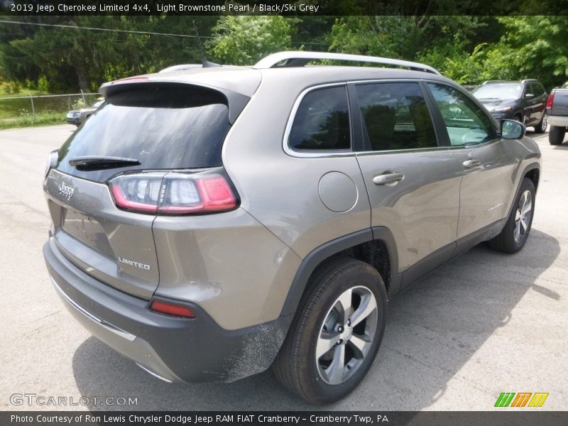 Light Brownstone Pearl / Black/Ski Grey 2019 Jeep Cherokee Limited 4x4