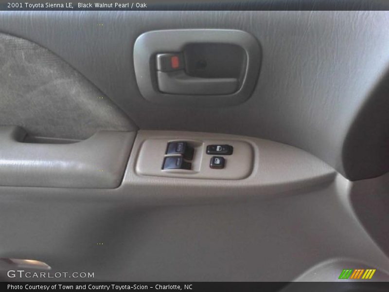 Black Walnut Pearl / Oak 2001 Toyota Sienna LE