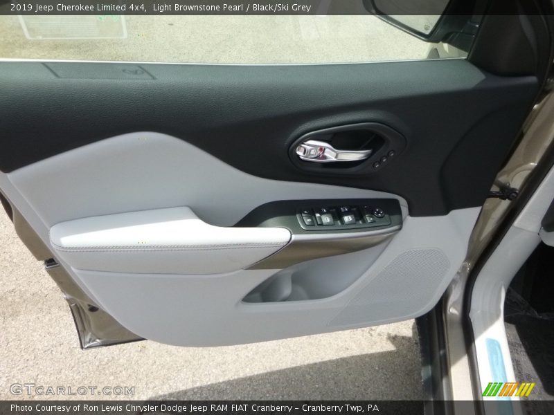 Light Brownstone Pearl / Black/Ski Grey 2019 Jeep Cherokee Limited 4x4