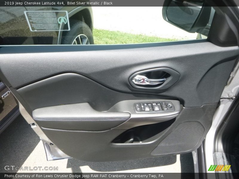 Billet Silver Metallic / Black 2019 Jeep Cherokee Latitude 4x4