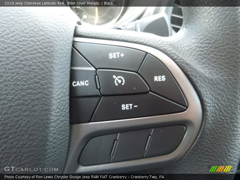 Billet Silver Metallic / Black 2019 Jeep Cherokee Latitude 4x4