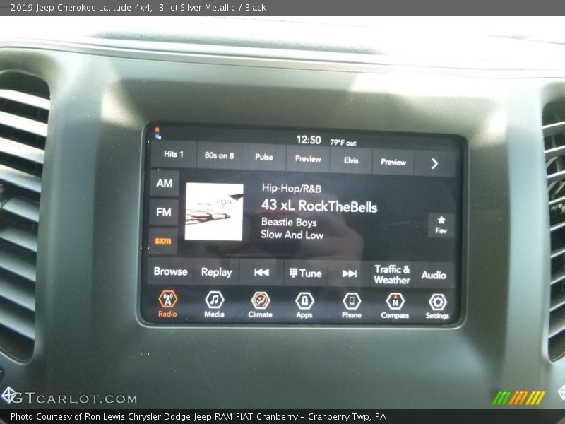 Billet Silver Metallic / Black 2019 Jeep Cherokee Latitude 4x4