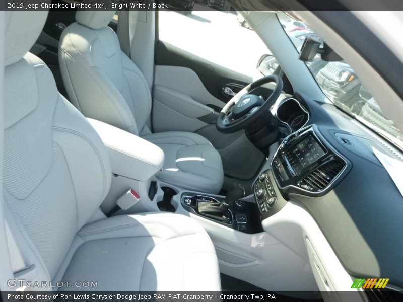 Bright White / Black 2019 Jeep Cherokee Limited 4x4