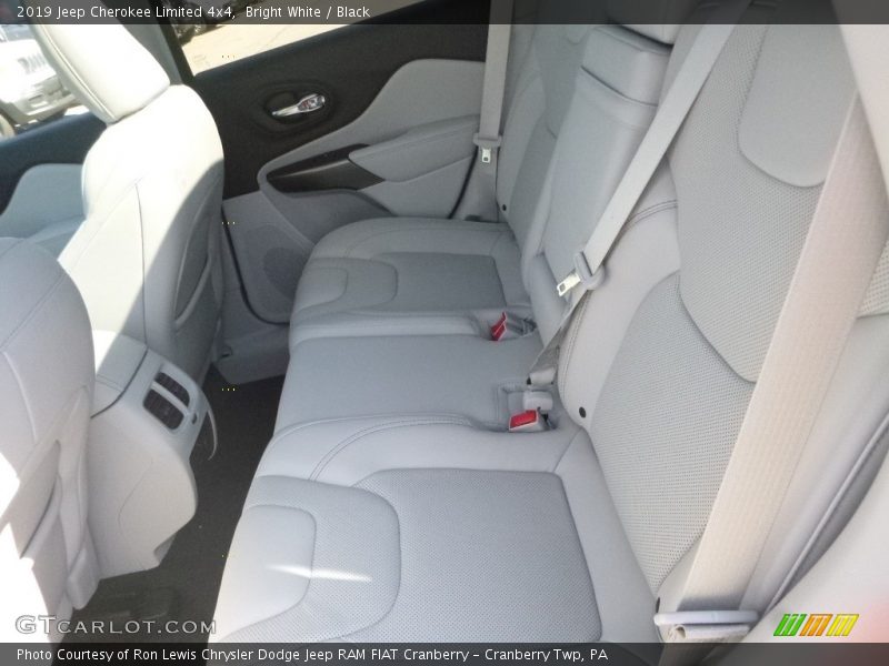 Bright White / Black 2019 Jeep Cherokee Limited 4x4