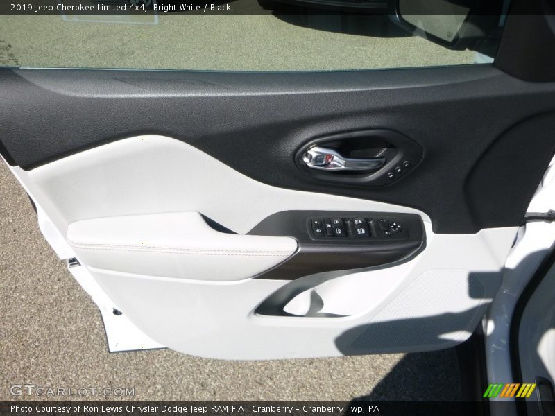Bright White / Black 2019 Jeep Cherokee Limited 4x4
