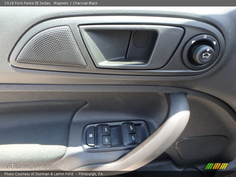 Magnetic / Charcoal Black 2018 Ford Fiesta SE Sedan