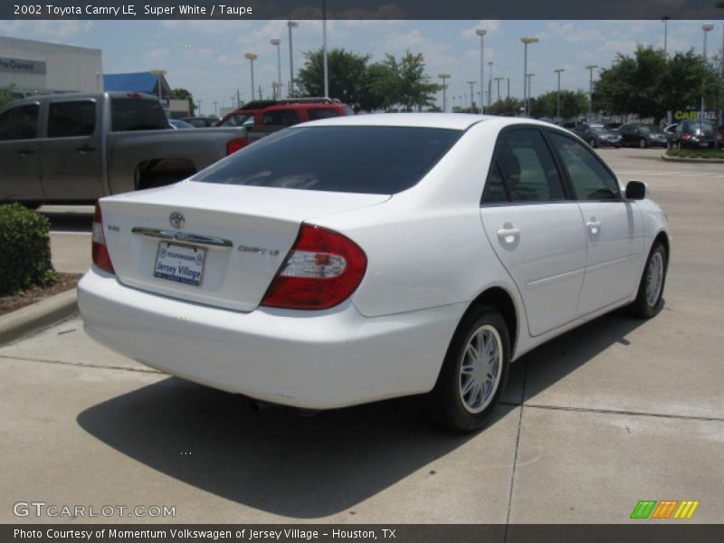 Super White / Taupe 2002 Toyota Camry LE