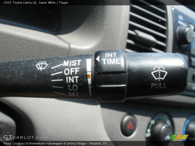 Super White / Taupe 2002 Toyota Camry LE