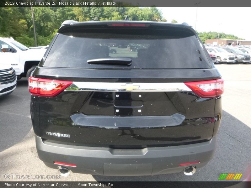 Mosaic Black Metallic / Jet Black 2019 Chevrolet Traverse LS