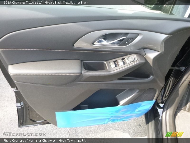 Mosaic Black Metallic / Jet Black 2019 Chevrolet Traverse LS