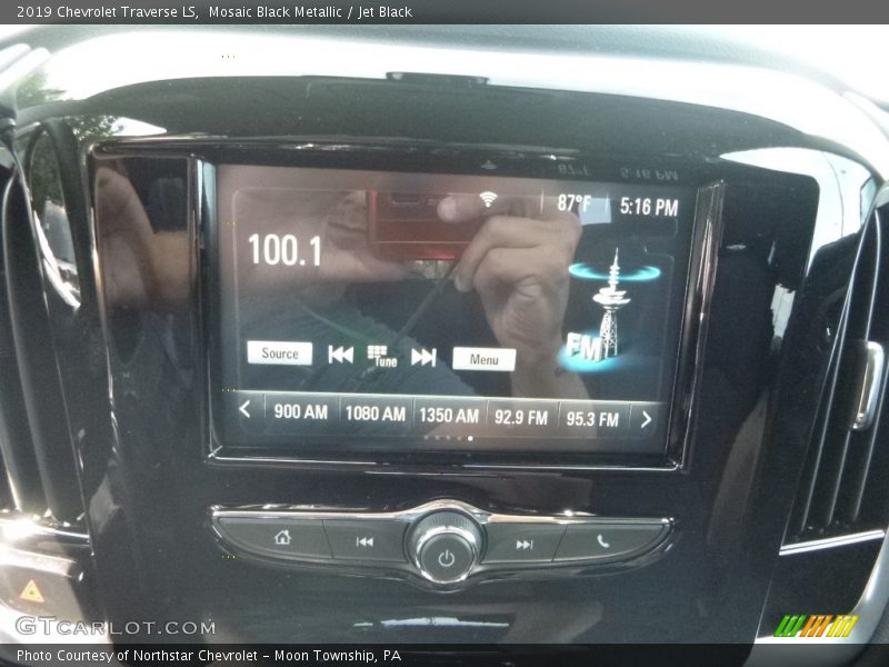 Mosaic Black Metallic / Jet Black 2019 Chevrolet Traverse LS