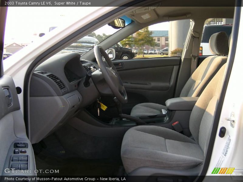 Super White / Taupe 2003 Toyota Camry LE V6