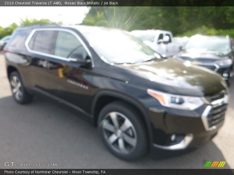 Mosaic Black Metallic / Jet Black 2019 Chevrolet Traverse LT AWD