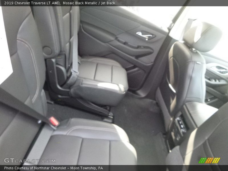 Mosaic Black Metallic / Jet Black 2019 Chevrolet Traverse LT AWD