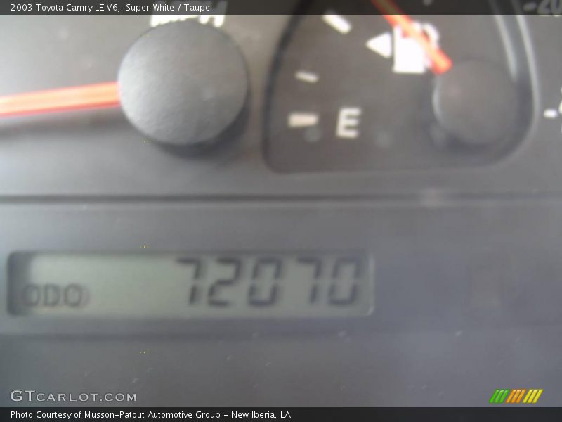 Super White / Taupe 2003 Toyota Camry LE V6