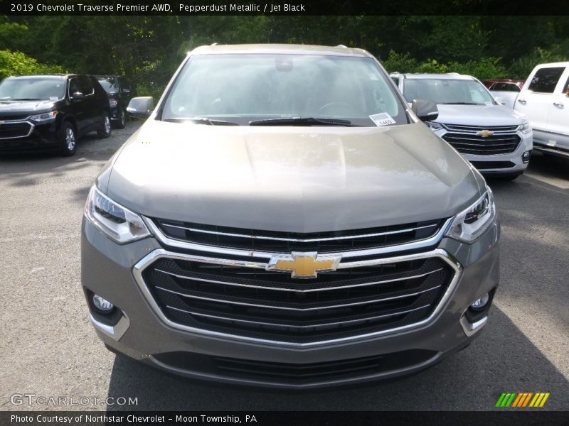 Pepperdust Metallic / Jet Black 2019 Chevrolet Traverse Premier AWD