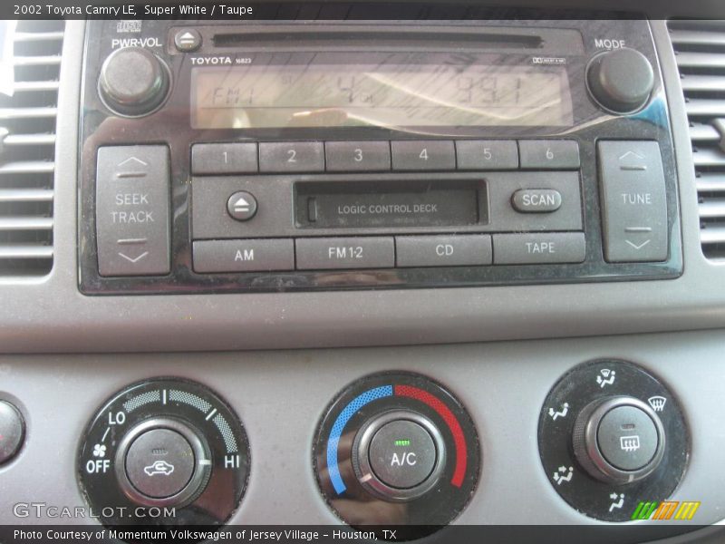 Super White / Taupe 2002 Toyota Camry LE