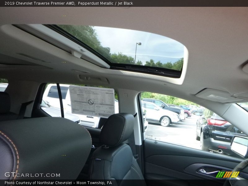 Pepperdust Metallic / Jet Black 2019 Chevrolet Traverse Premier AWD