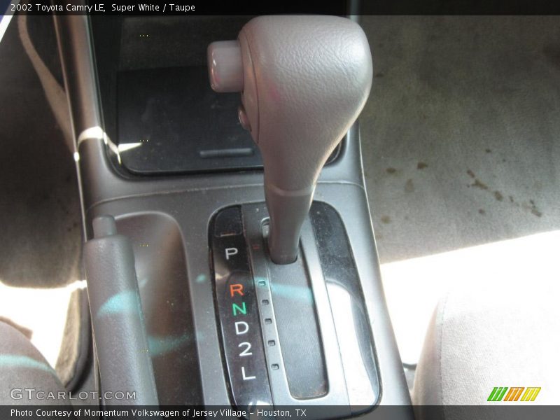 Super White / Taupe 2002 Toyota Camry LE