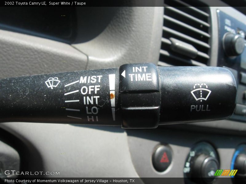Super White / Taupe 2002 Toyota Camry LE