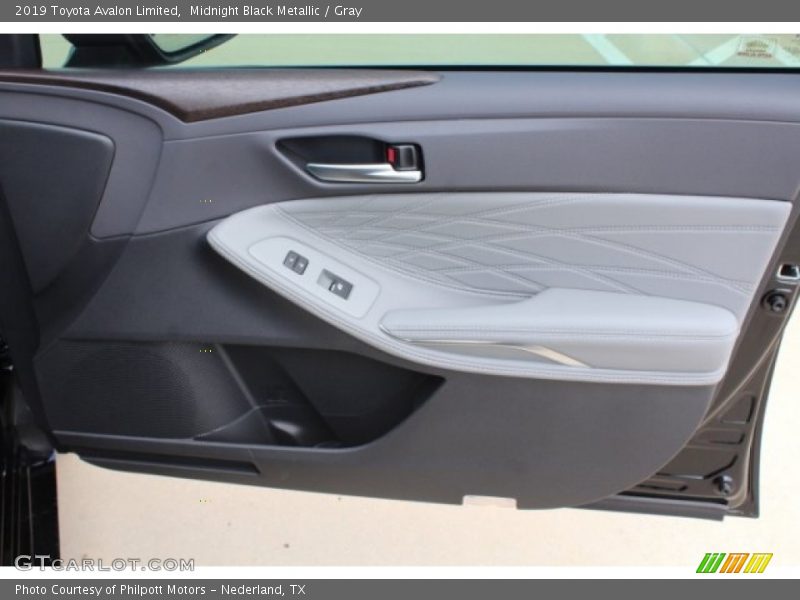 Midnight Black Metallic / Gray 2019 Toyota Avalon Limited