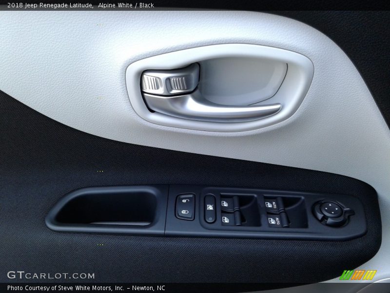 Alpine White / Black 2018 Jeep Renegade Latitude