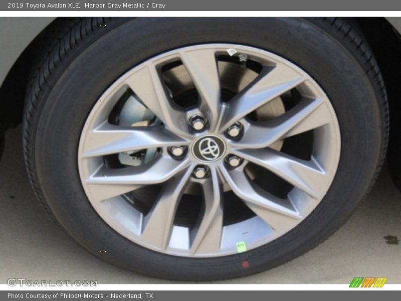 Harbor Gray Metallic / Gray 2019 Toyota Avalon XLE