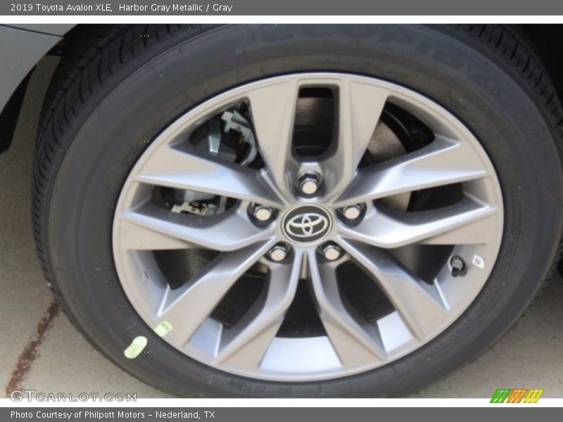 Harbor Gray Metallic / Gray 2019 Toyota Avalon XLE