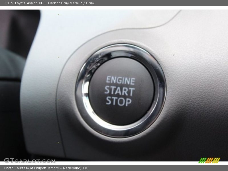Harbor Gray Metallic / Gray 2019 Toyota Avalon XLE
