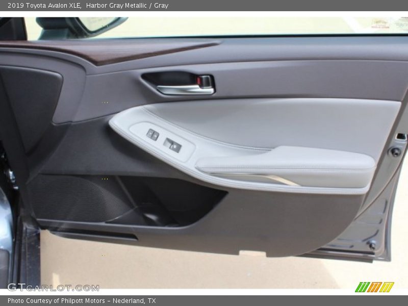 Harbor Gray Metallic / Gray 2019 Toyota Avalon XLE