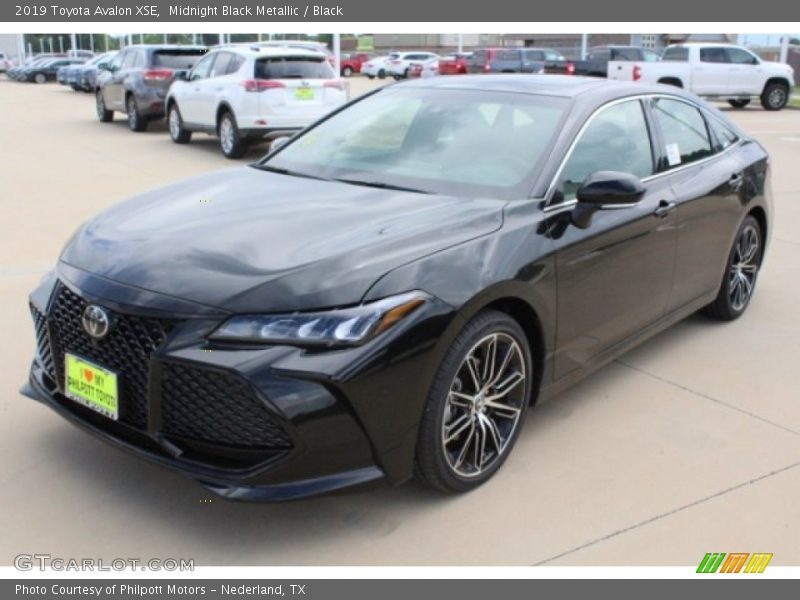 Midnight Black Metallic / Black 2019 Toyota Avalon XSE