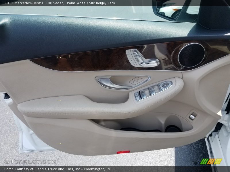 Polar White / Silk Beige/Black 2017 Mercedes-Benz C 300 Sedan
